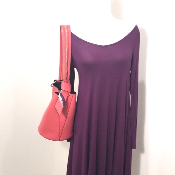 Calvin Klein Convertible Handbag/Backpack W/Wallet - Picture 3 of 16